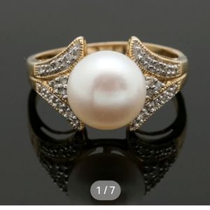 Stunning 14K YG Pearl and Diamond Ring